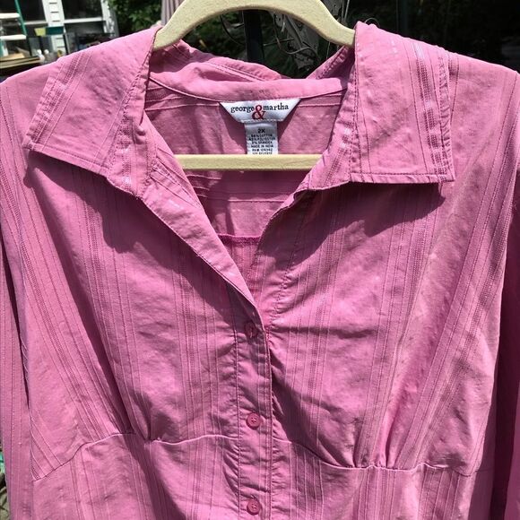 Women’s Pink Button Down Blouse - Picture 4 of 10